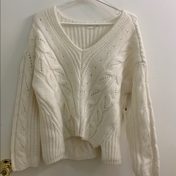 White sweater - Picture 10 of 10